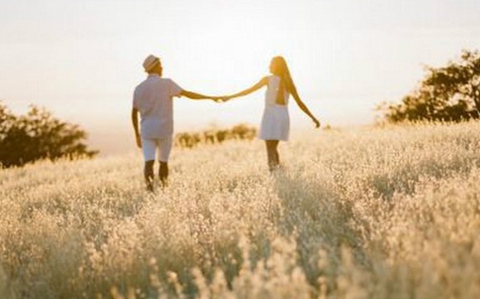 夫妻感情不和怎么解决?